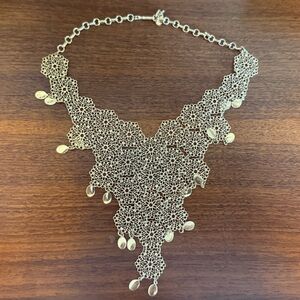 Elegant Gold Lace Necklace